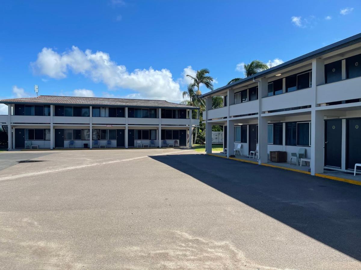 Queens Beach Hotel Bowen Exterior foto